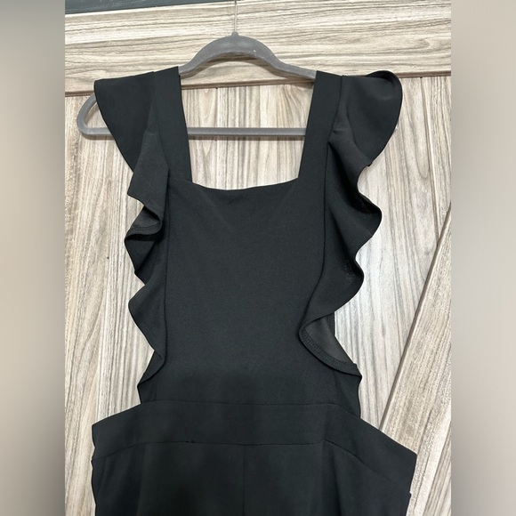 NWT ENTRO BLACK RUFFLE JUMPSUIT - Picture 2 of 7